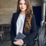 Zoe Edward Profile Picture