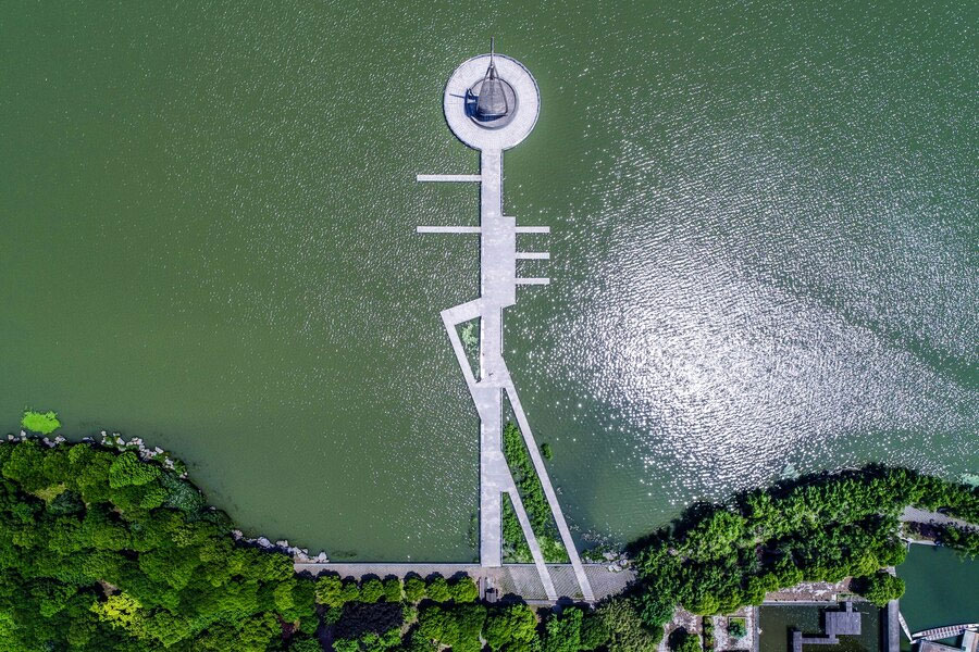 Transform Your Lake with Aeration: Boost Water Quality Fast!
