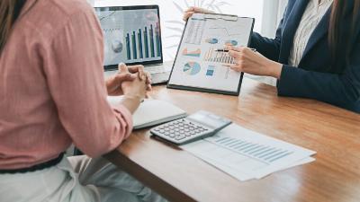 6 Expert CFO Strategies for CPG Growth in 2025