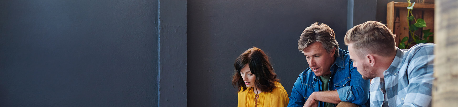 Best Place for Luxury Car Rental Agra - Taj Luxury Tours