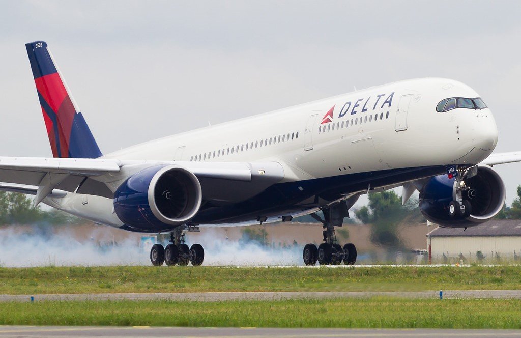 Why Delta Flight DL275 Diverted to LAX: The Full Story |
