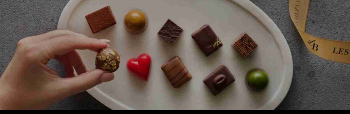 LES BONBONS Cover Image