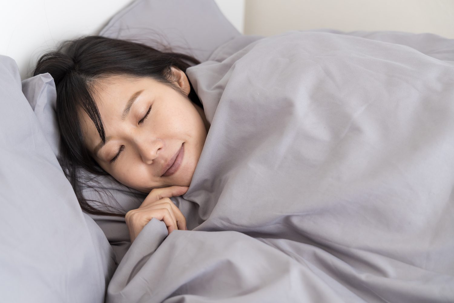 20 Simple Ways to Fall Asleep Quickly Without Pills - Natural Health News