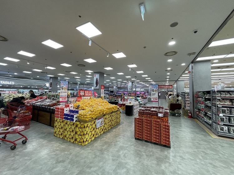 Lotte Mart ZETTAPLEX Introduces Smart Shopping Solutions for Consumers