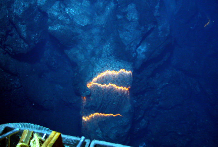 Axial Seamount Volcano Eruption: Could This Be the Most Powerful Underwater Blast Yet? - articlebasket.com