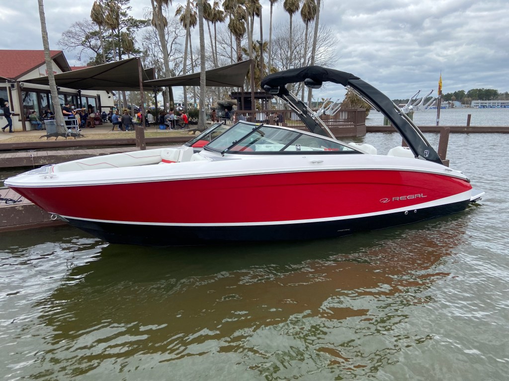 Lake Conroe Seasonal Guide: Best Times of Year to Rent a Boat -