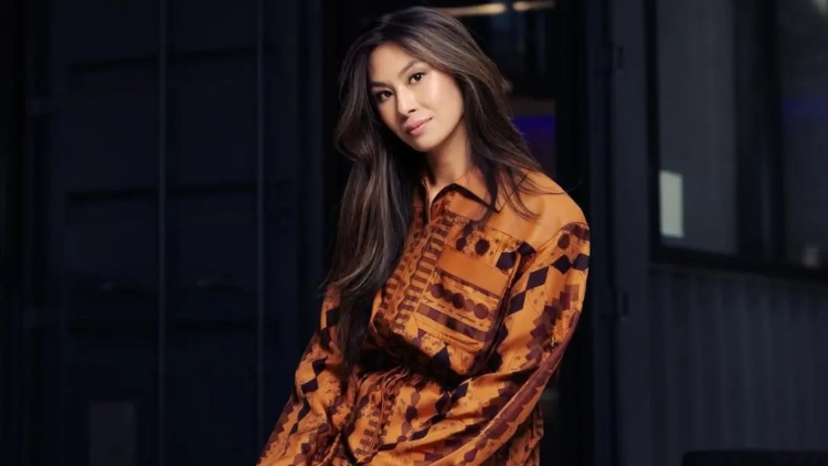 Who Is The World’s Youngest Self-Made Billionaire? Her Net Worth, Biography & Meta Buyout - articlebasket.com