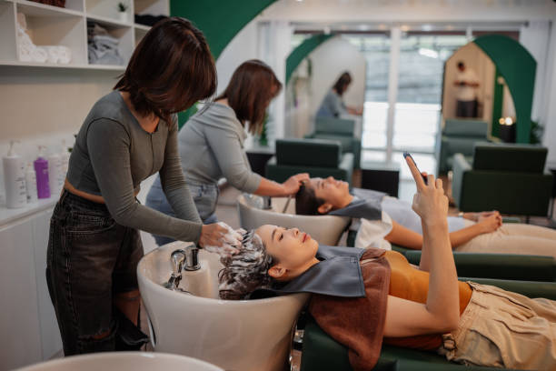 Why Should You Visit a Hair Salon Before a Big Interview? – Writoka