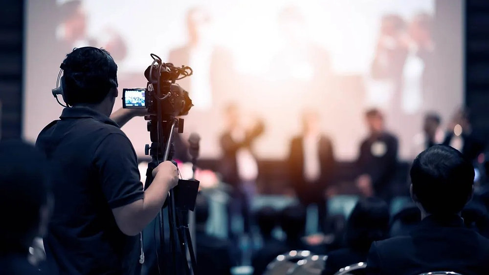 Why Every Business Needs a Professional Corporate Photographer in Dubai?