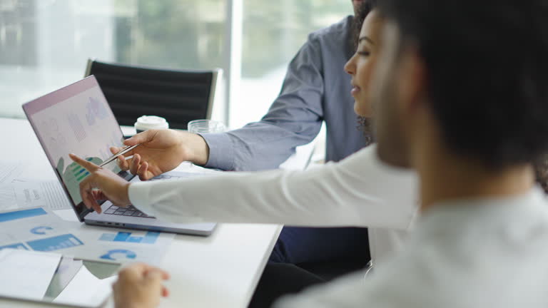 How Can a Reentry Consultant Help You Land a Job Fast? – View Pen