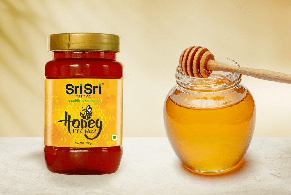 Raw Honey vs Regular Honey: Which is Better for Your Health? | Sri Sri Tattva