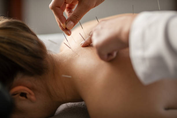 How Does an Acupuncturist Treat Tech-Neck from Long Screen Hours?