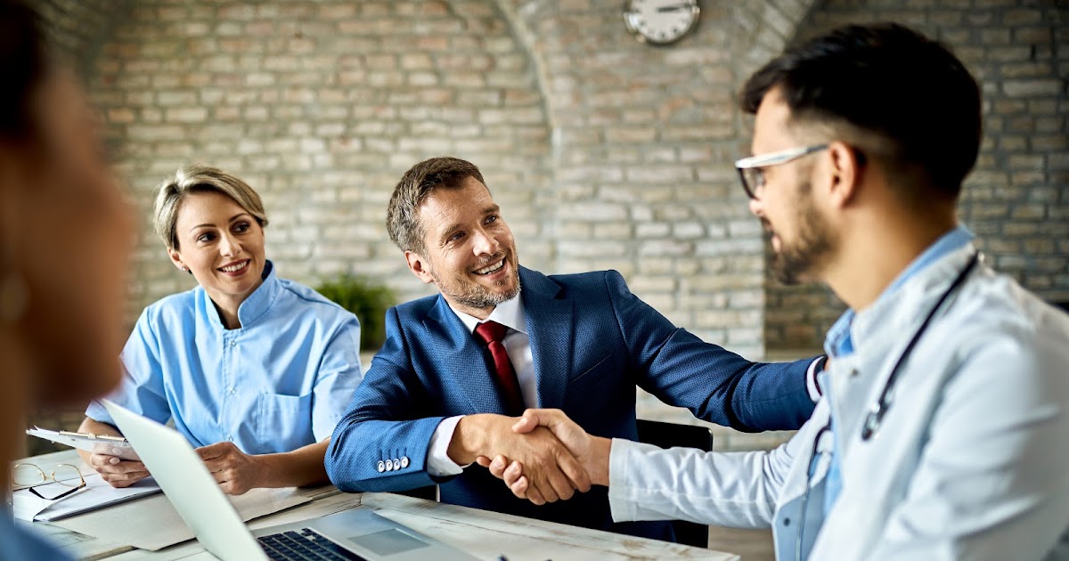 Your Clear Guide to Choosing the Right Insurance Company Tampa Residents Can Trust