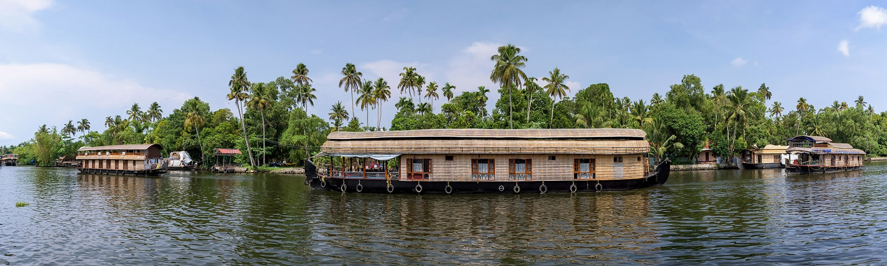 Kerala Backwaters & Tamil Nadu Tour Package: Tranquility & Faith