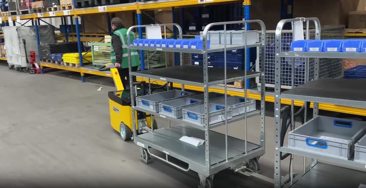Making Heavy Loads Easier: A Guide to Electric Tugger Carts for Industrial Use – Timeless Pages