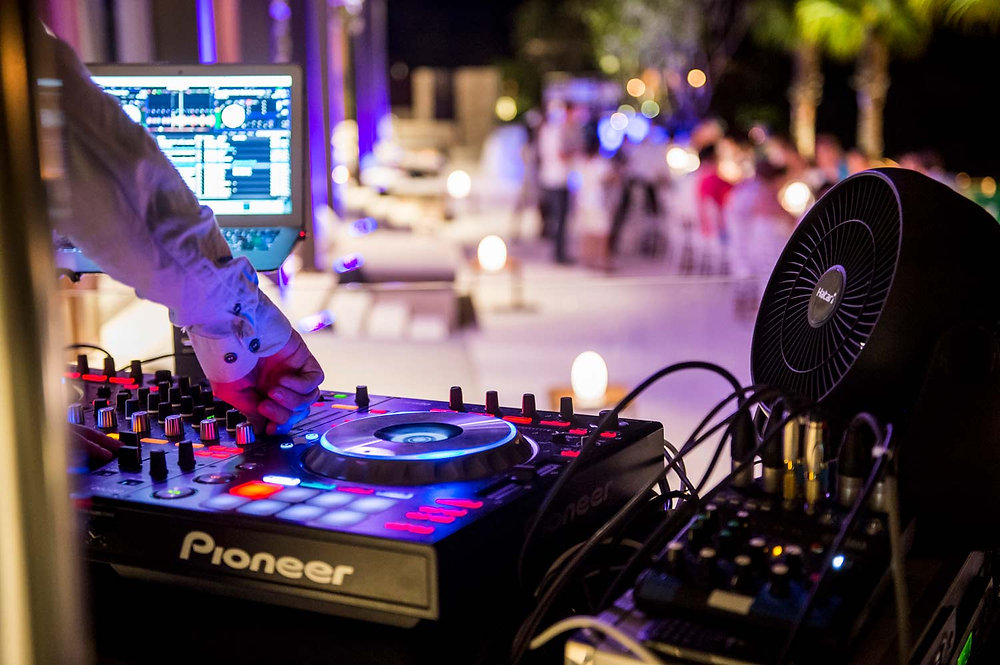 Wedding DJ Munich – Perfekte Hochzeitsmusik, Audio Gästebuch & DJ-Service am Tegernsee