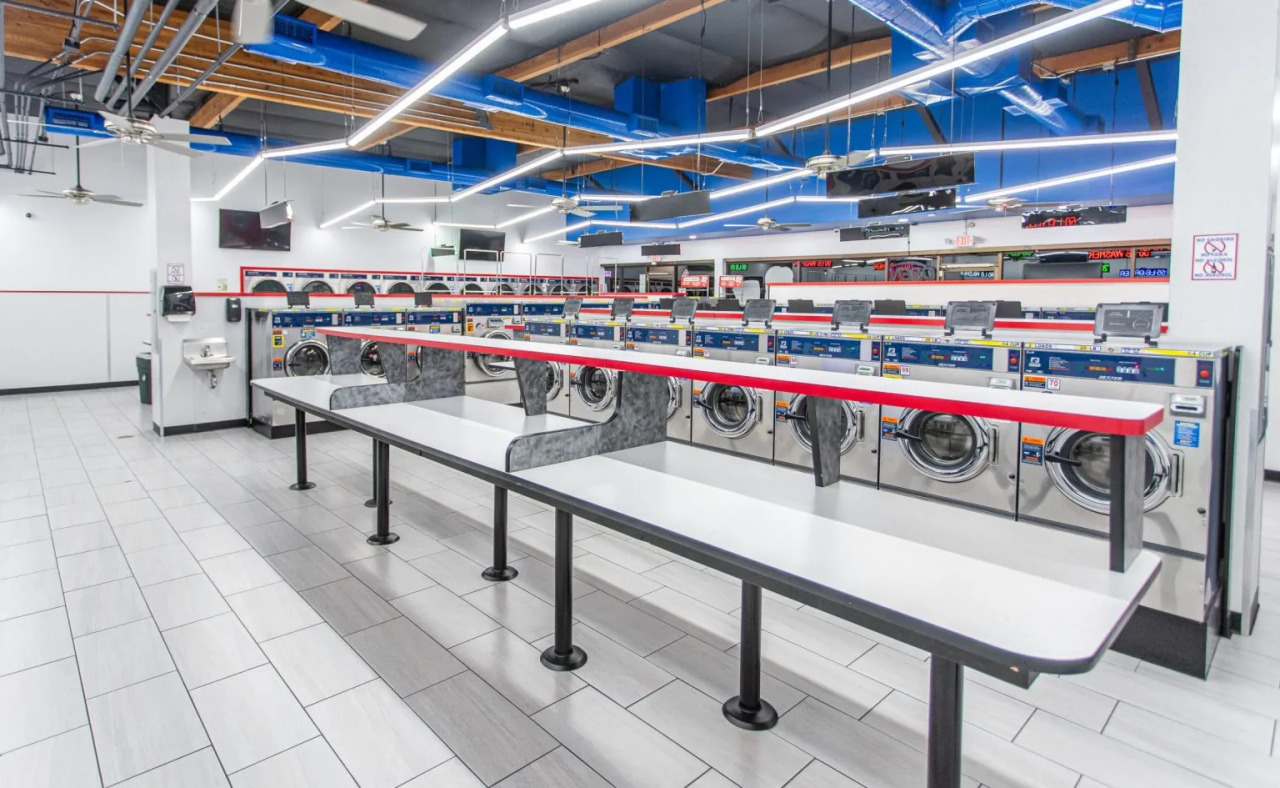 CoinLess Laundry — Why Families and Professionals Prefer Wash & Fold...