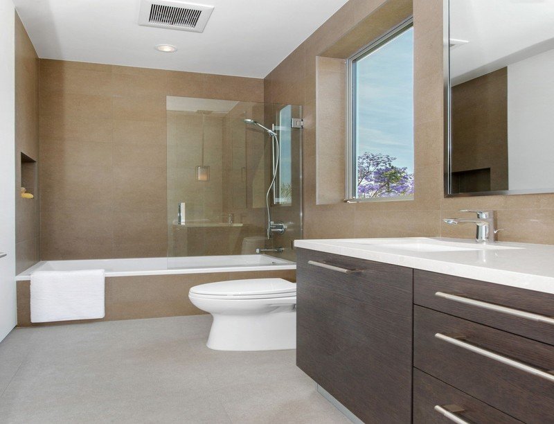 Luxury Home Bathroom Renovation with Expert Fitters Dublin – Modern Bathrooms
