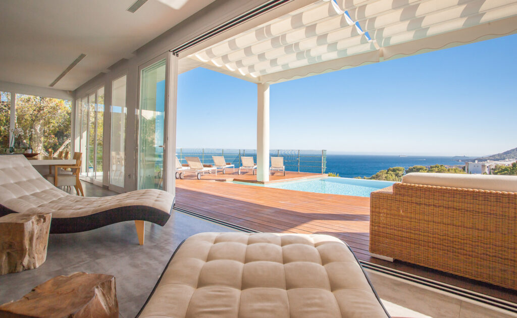 How Do High-End Travelers Experience Ibiza Like True Insiders - DailyStoryPro