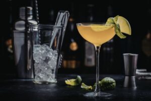 Classic Pornstar Martini Cocktail Recipe – Sweet, Tangy & Irresistible - Shopwqa