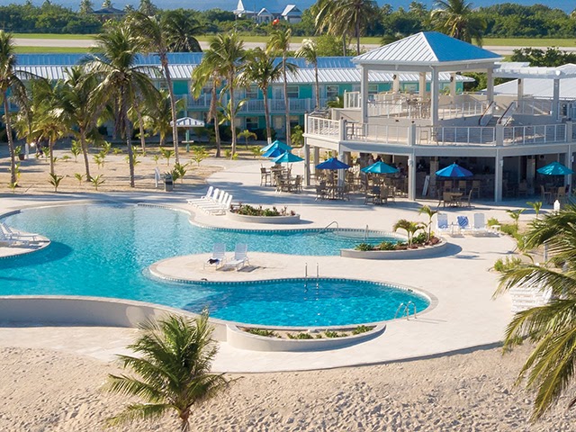 Dive Resorts in the Cayman Islands: What’s Included in Dive Packages?