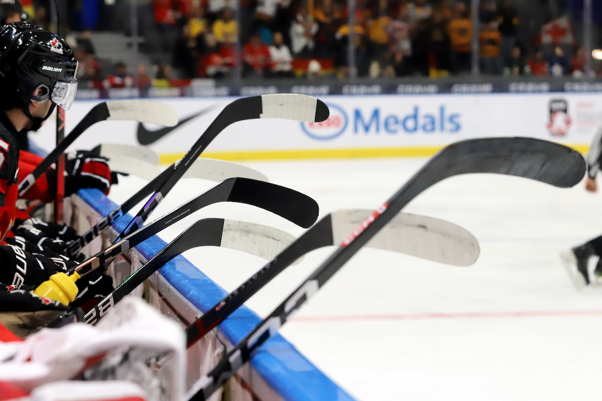 Comparing Pro Stock Vs Retail Hockey Sticks | Compare Factory