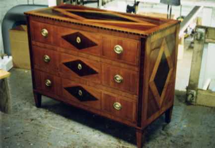 Old Furniture Restoration: Need Polish Furniture Help?