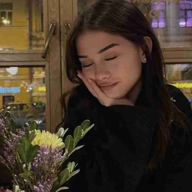 Natasha Devaney Profile Picture