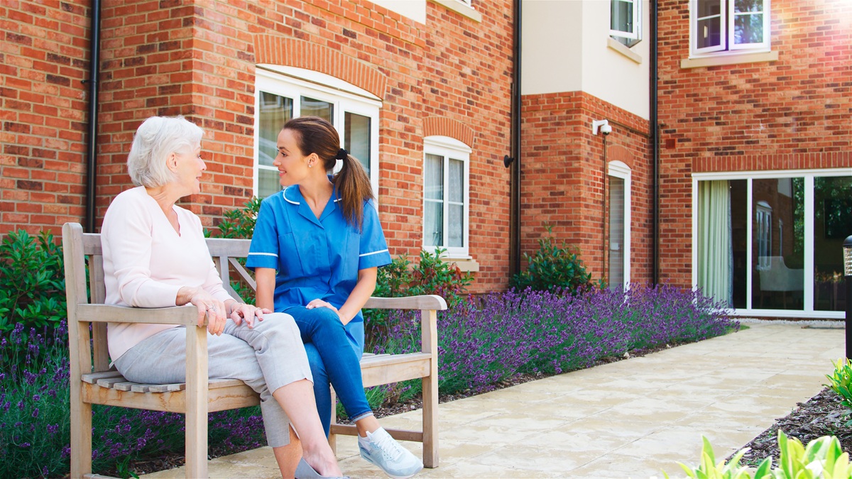 How Assisted Living Apartments Help Seniors Feel At Home