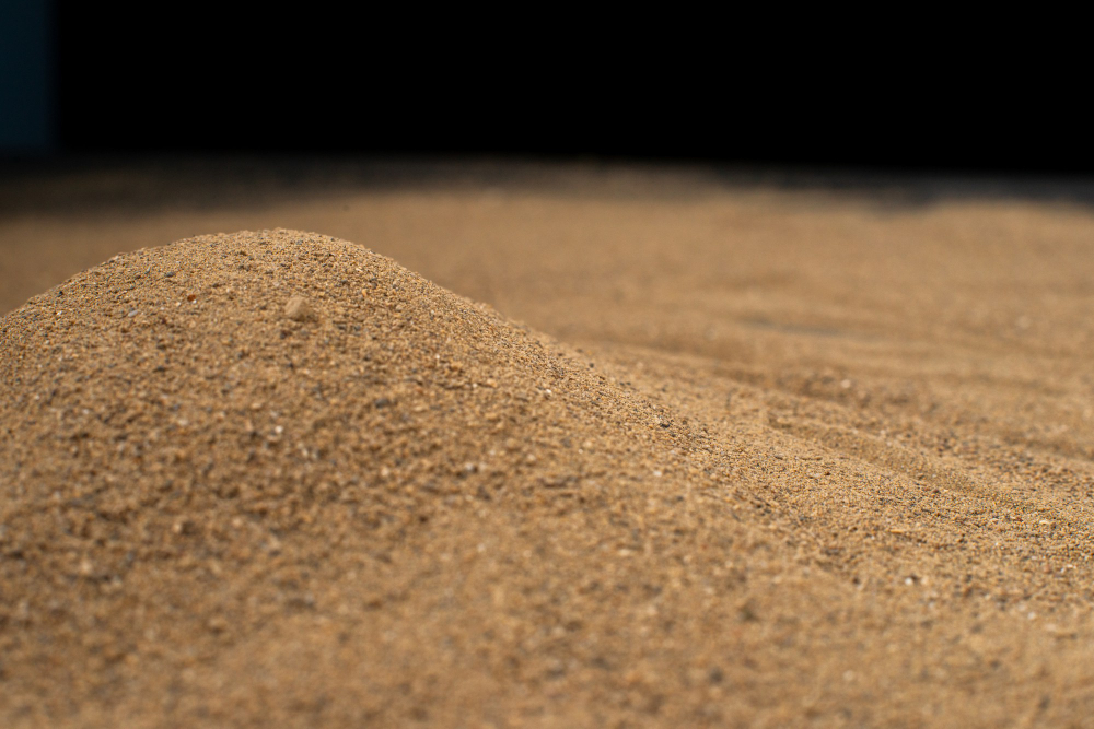 How Impurities in Construction Sand Can Compromise Durability and Load-Bearing Capacity – Western Materials