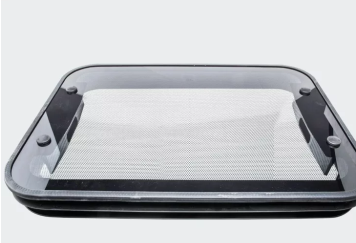 Guía para Seleccionar una Ventana Techo Caravana Ideal - Gettonews