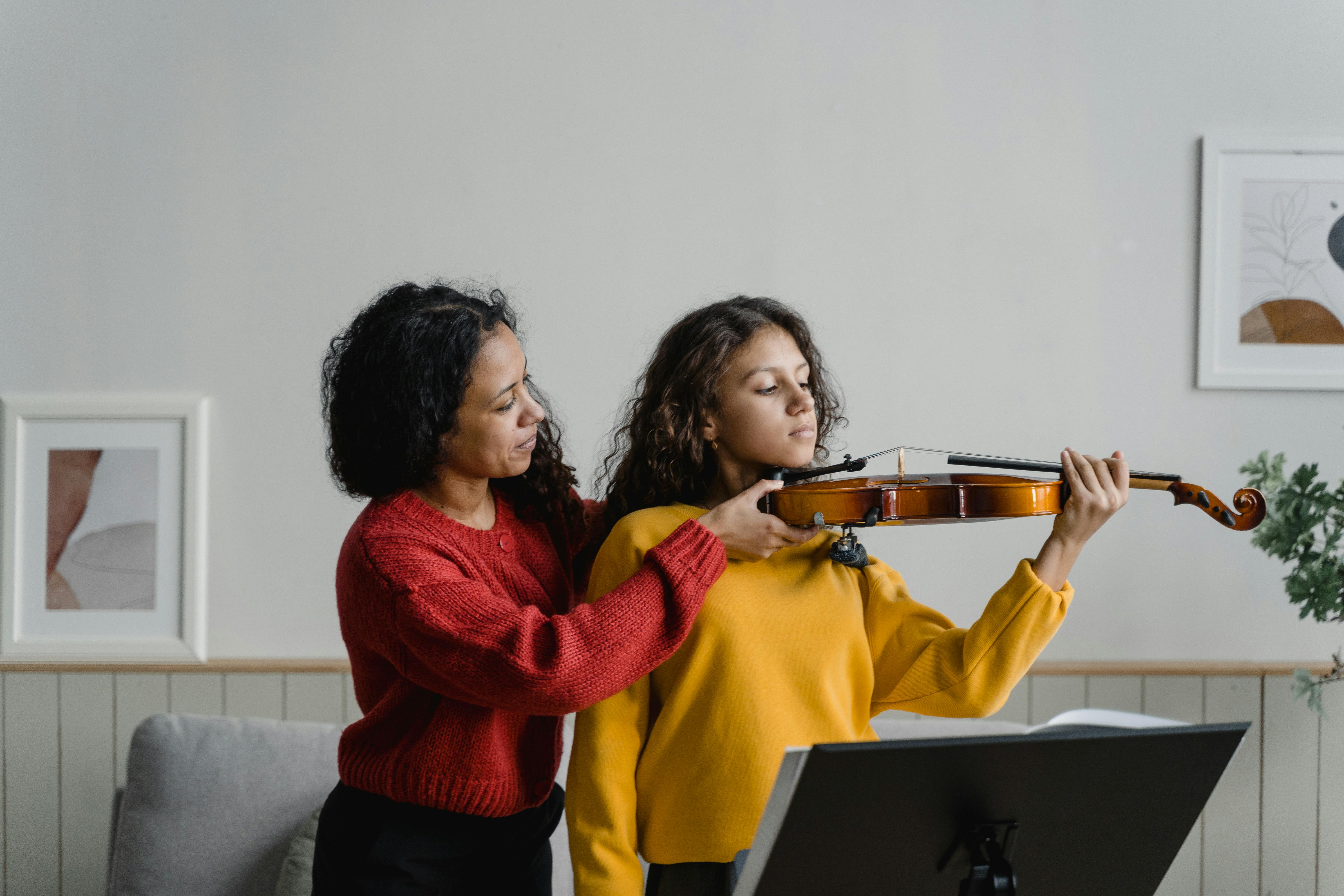 Guitar Lessons in Stevenage | #1 Guitar Teacher for Kids & Adults