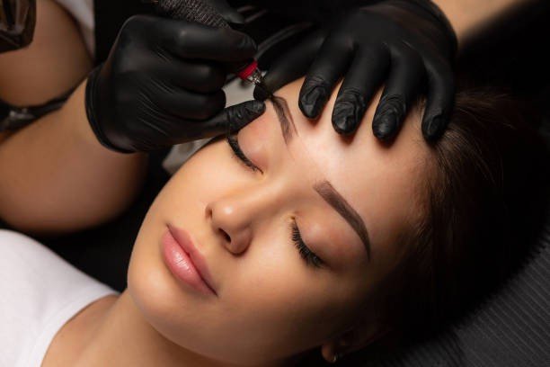 Nano Brows vs Microblading: Key Differences in Oakville