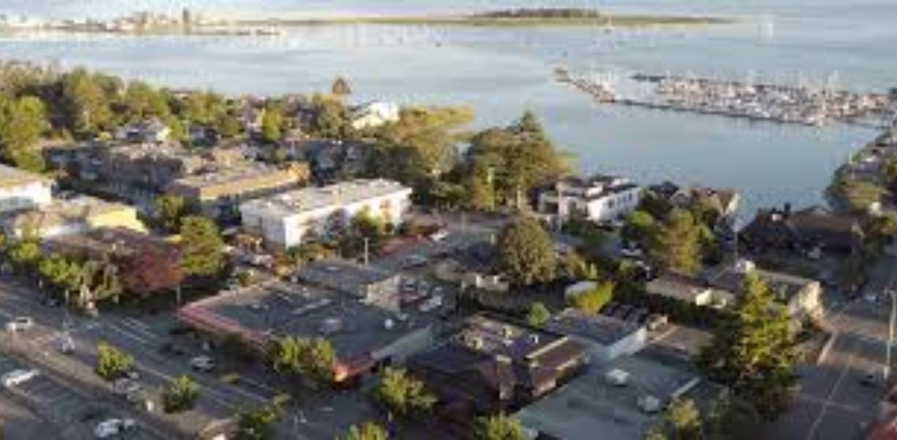 Air Canada Comox Office in Canada +1–888–738–0817