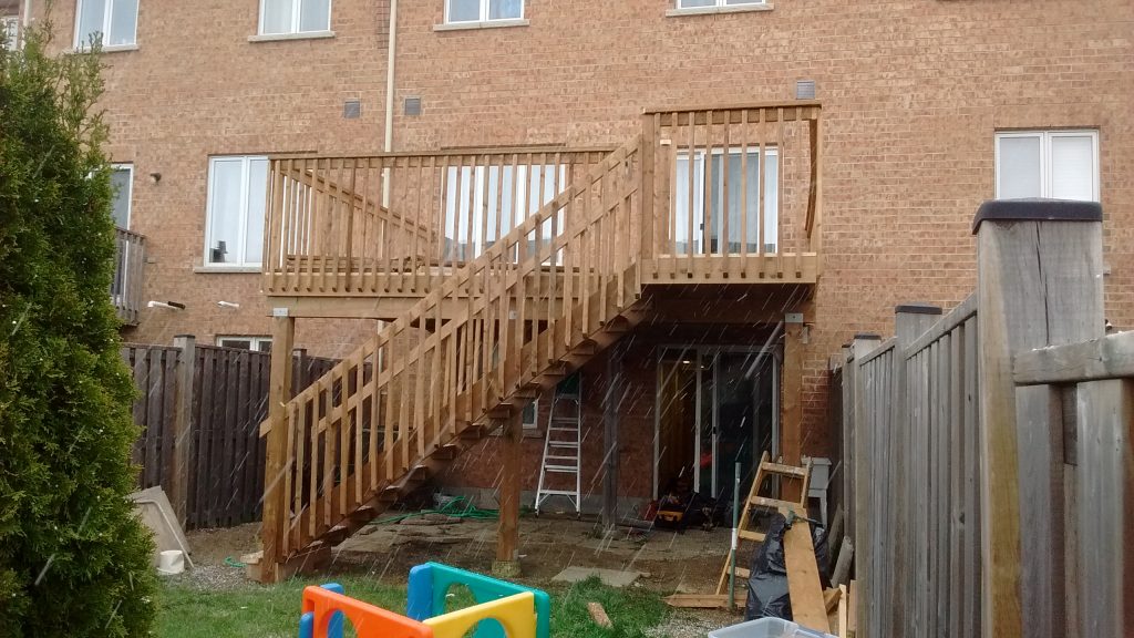 Deck construction Toronto