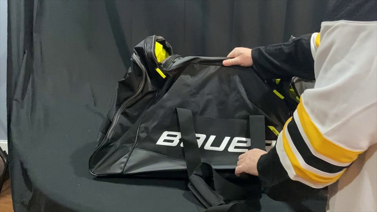 Pack for the Rink: How to Choose the Right Hockey Bag – A Bit of Everything