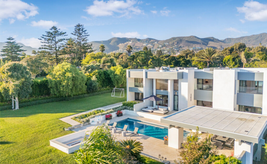 Is Renting a Malibu Villa Worth It? What to Know Before Booking